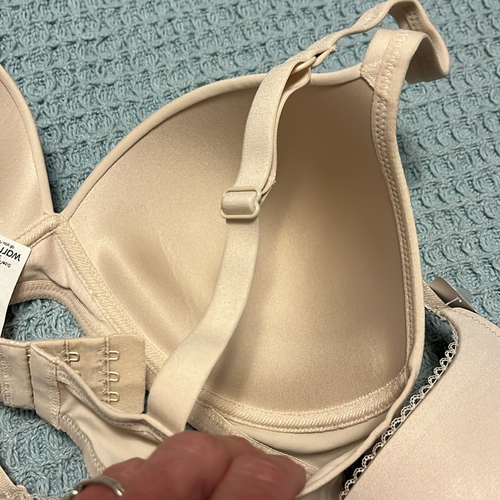 2 brand new bras for one low price! Size 36 C lightly padded. - Picture 3 of 7